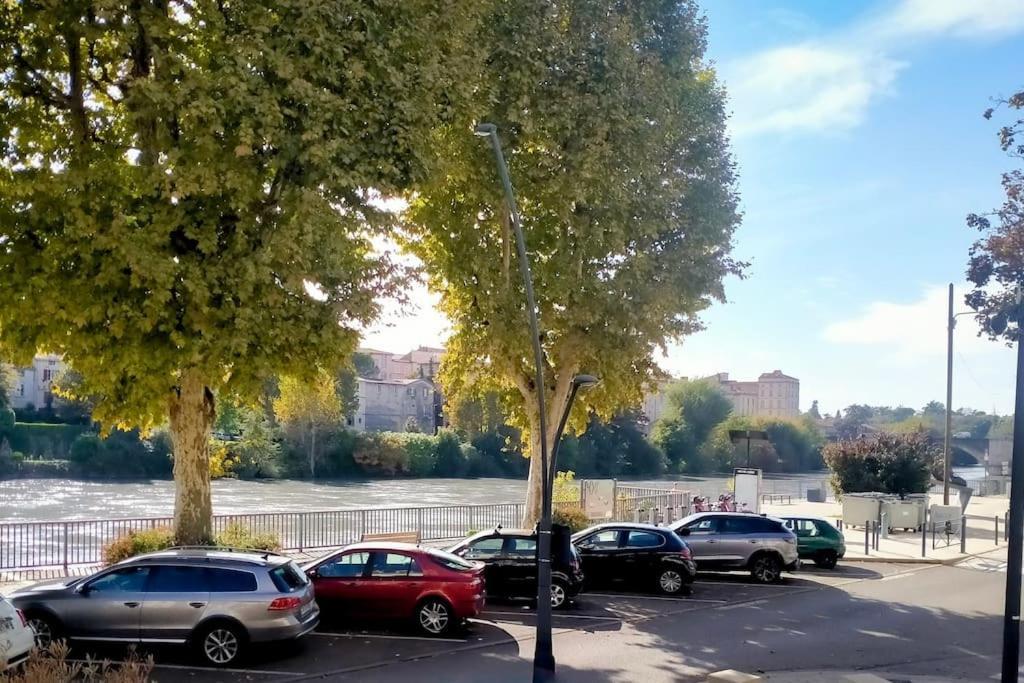 Les Quais Du Centre-Ville Romans-sur-Isère Buitenkant foto